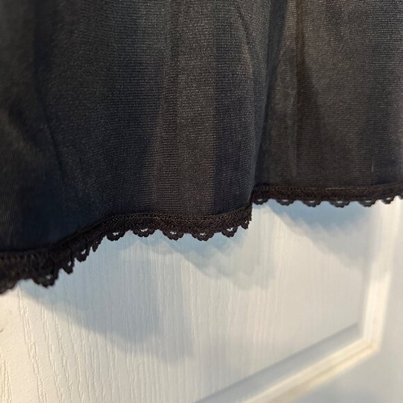 Warner's | VTG Perfect Measure Small 26" Black Nylon Half Slip Skirt Lace Trim - Picture 2 of 8